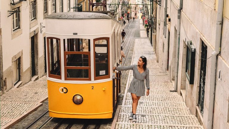 LISBON in one day: The perfect ONE DAY ITINERARY for Lisbon, Portugal 🇵🇹 Travel vlog!